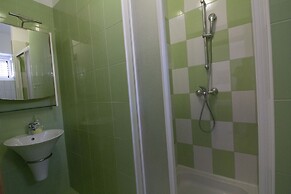 Studios & Rooms Fiesta