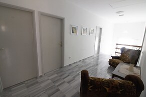 Studios & Rooms Fiesta