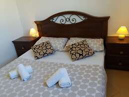 Apartments Next To the Sea Maris