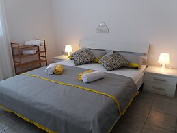 Apartments Next To the Sea Maris