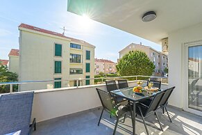 Summer Breeze Apartments