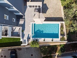 Summer Breeze Apartments