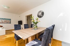 Summer Breeze Apartments