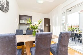 Summer Breeze Apartments