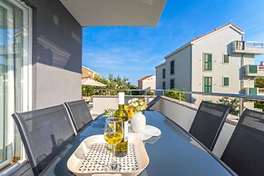 Summer Breeze Apartments