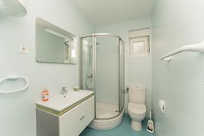 Summer Breeze Apartments