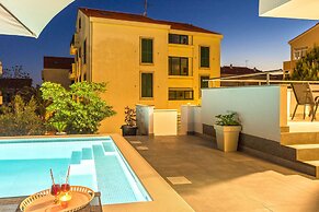 Summer Breeze Apartments