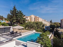 Summer Breeze Apartments