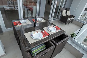 Apartments Tomana