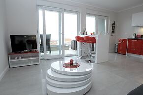 Apartments Tomana