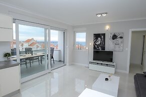 Apartments Tomana