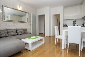 Apartments Tomana