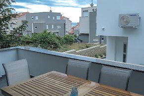 Apartments Tomana