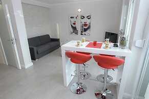 Apartments Tomana