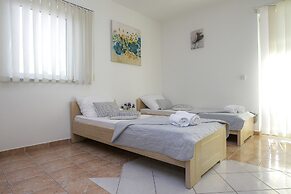 Pool Apartments Lucky Luke