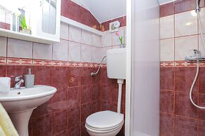 Pool Apartments Lucky Luke