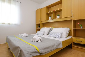 Pool Apartments Lucky Luke