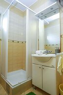 Pool Apartments Lucky Luke