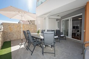 Funtastic Pool Villa Apartments