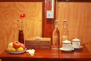 Demoso Lodge - Hostel