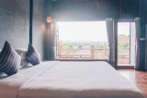 Demoso Lodge - Hostel