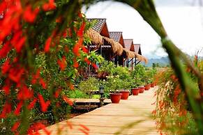 Demoso Lodge - Hostel