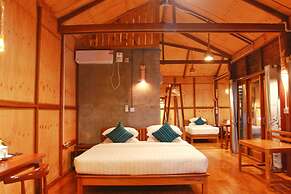 Demoso Lodge - Hostel