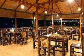 Demoso Lodge - Hostel