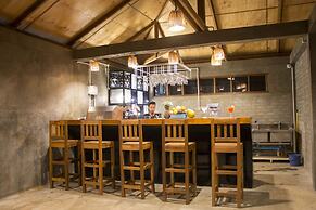 Demoso Lodge - Hostel