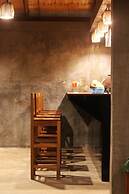 Demoso Lodge - Hostel