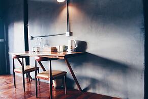 Demoso Lodge - Hostel