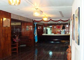 Hotel Maya Excelsior