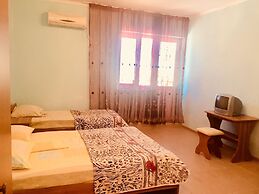 Rodnichok Guesthouse