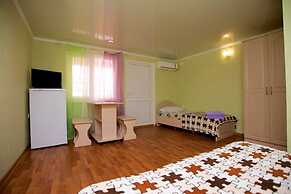 Rodnichok Guesthouse