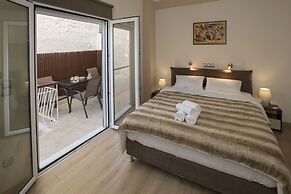 Spacious & Convenient Place near Acropolis Museum by GHH