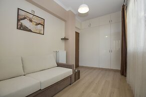 Spacious & Convenient Place near Acropolis Museum by GHH