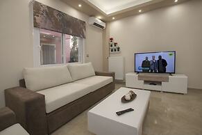 Spacious & Convenient Place near Acropolis Museum by GHH