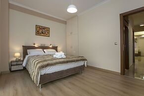 Spacious & Convenient Place near Acropolis Museum by GHH