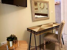 Kosmima Deluxe Apt Must