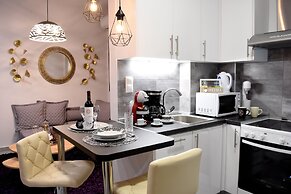 Kosmima Deluxe Apt Must