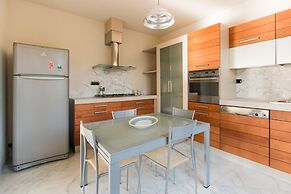 Versilia Sains Souci