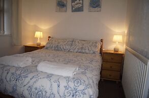 Birchenfields Family Friendly Cottages, Play Barn for all Ages and Sum