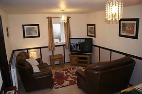 Birchenfields Family Friendly Cottages, Play Barn for all Ages and Sum