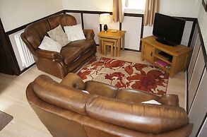 Birchenfields Family Friendly Cottages, Play Barn for all Ages and Sum