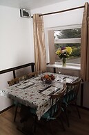 Birchenfields Family Friendly Cottages, Play Barn for all Ages and Sum