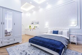 Main Square Apartments