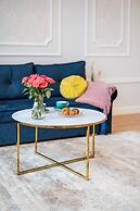 Main Square Apartments