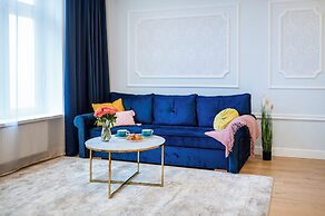 Main Square Apartments