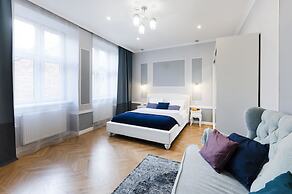 Main Square Apartments