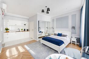 Main Square Apartments